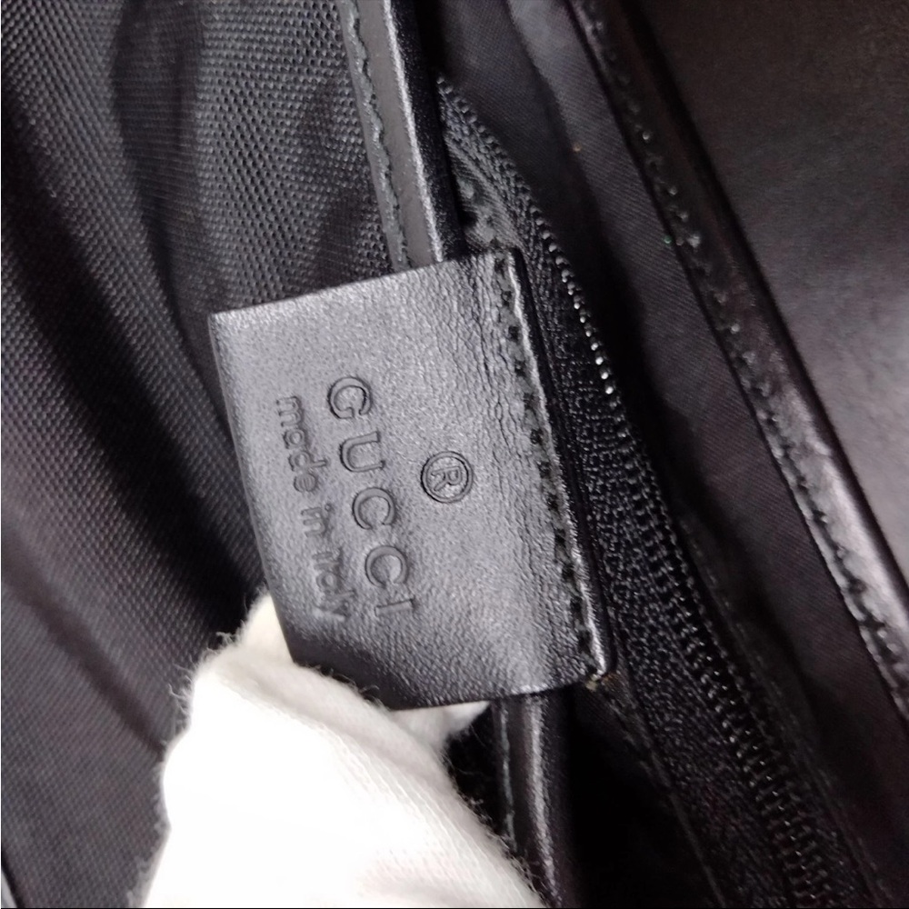 Gucci Jackie Black Shoulder Bag with Piston Lock EUC - Picture 9 of 17